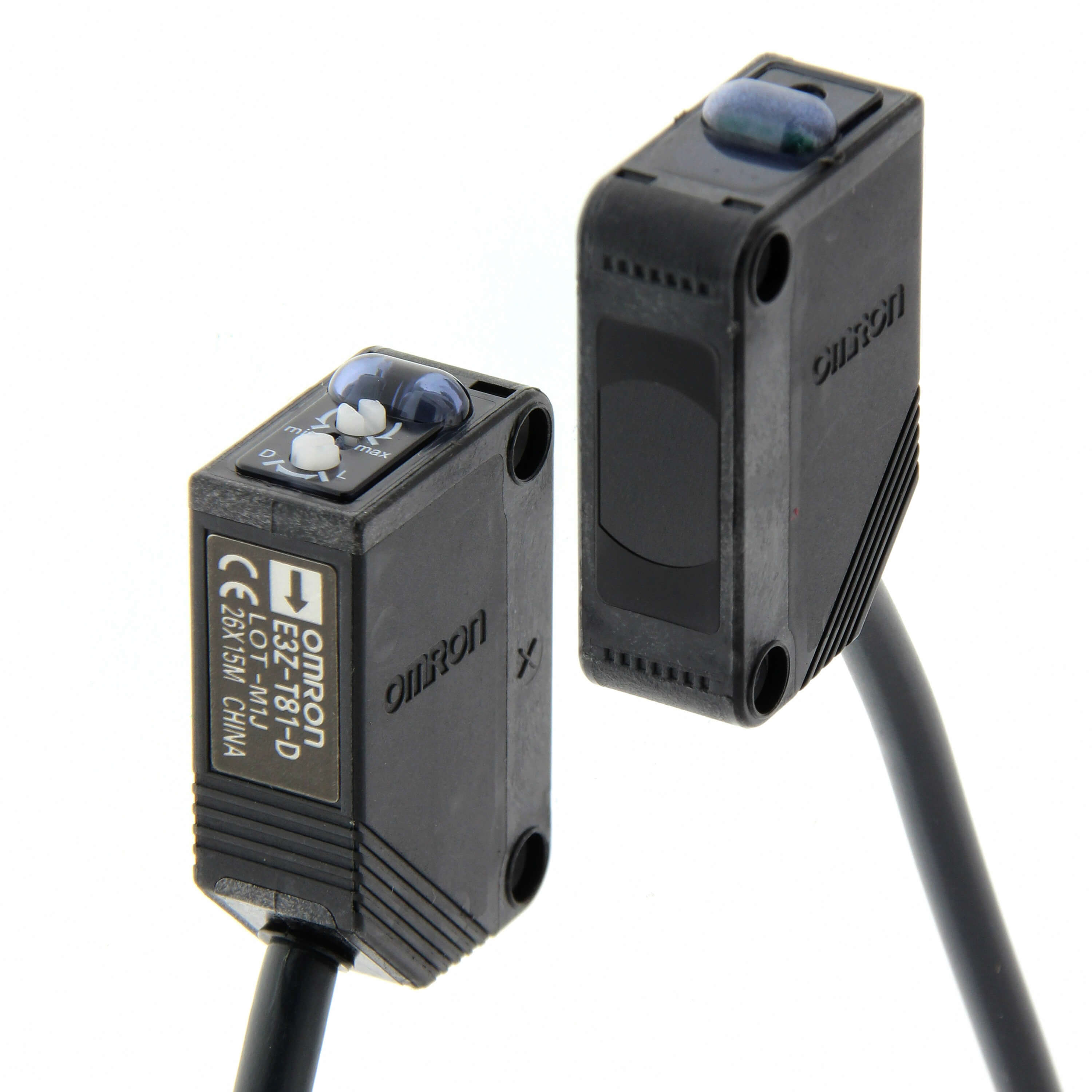 OMRON E3Z-T81 2M 小型光電感測器(對照型/PNP/15m)