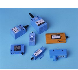 角型塑膠殼近接開關